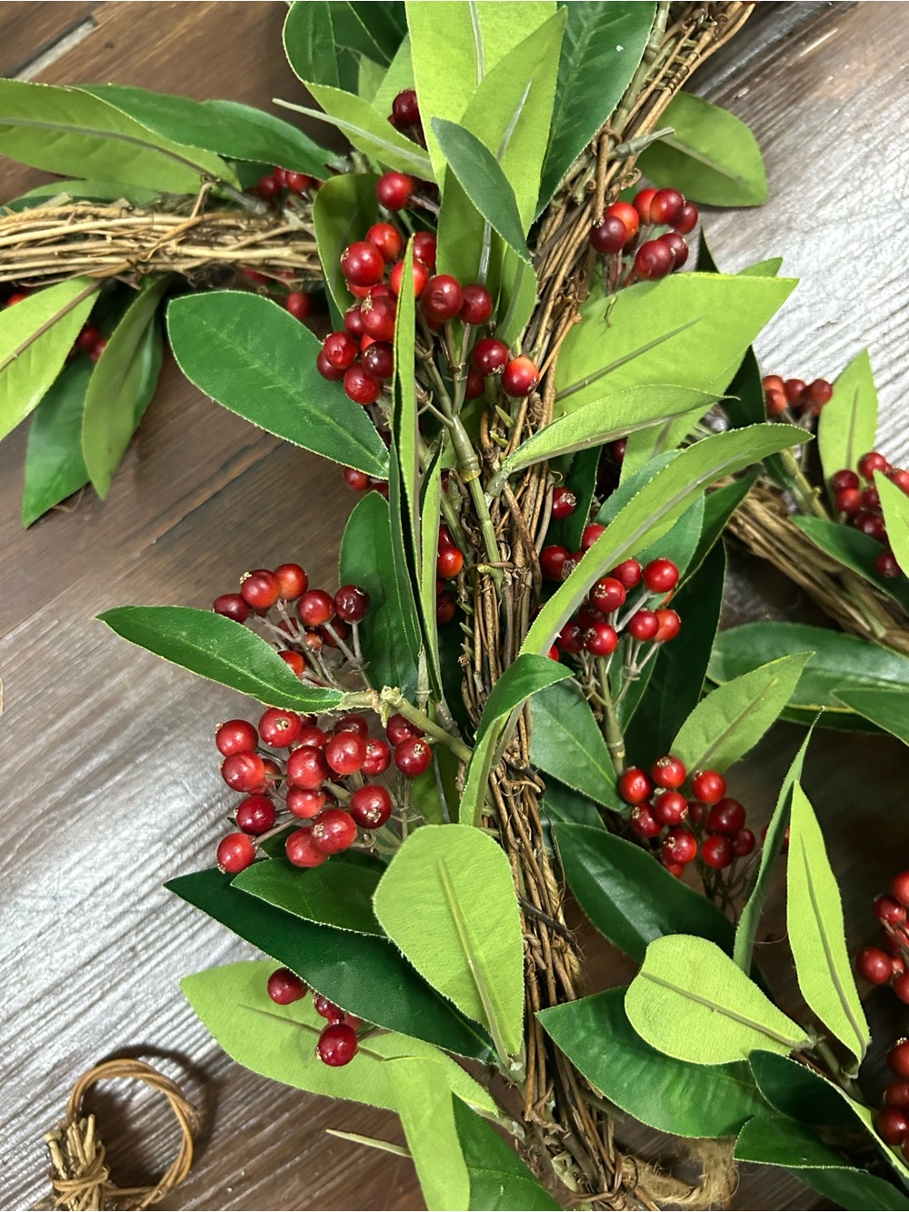Frontgate 5 strands of 6’ holly Christmas garland 300 ft